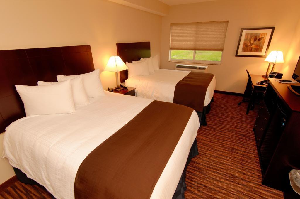 Cobblestone Inn & Suites - Denison | Oak Ridge Номер фото
