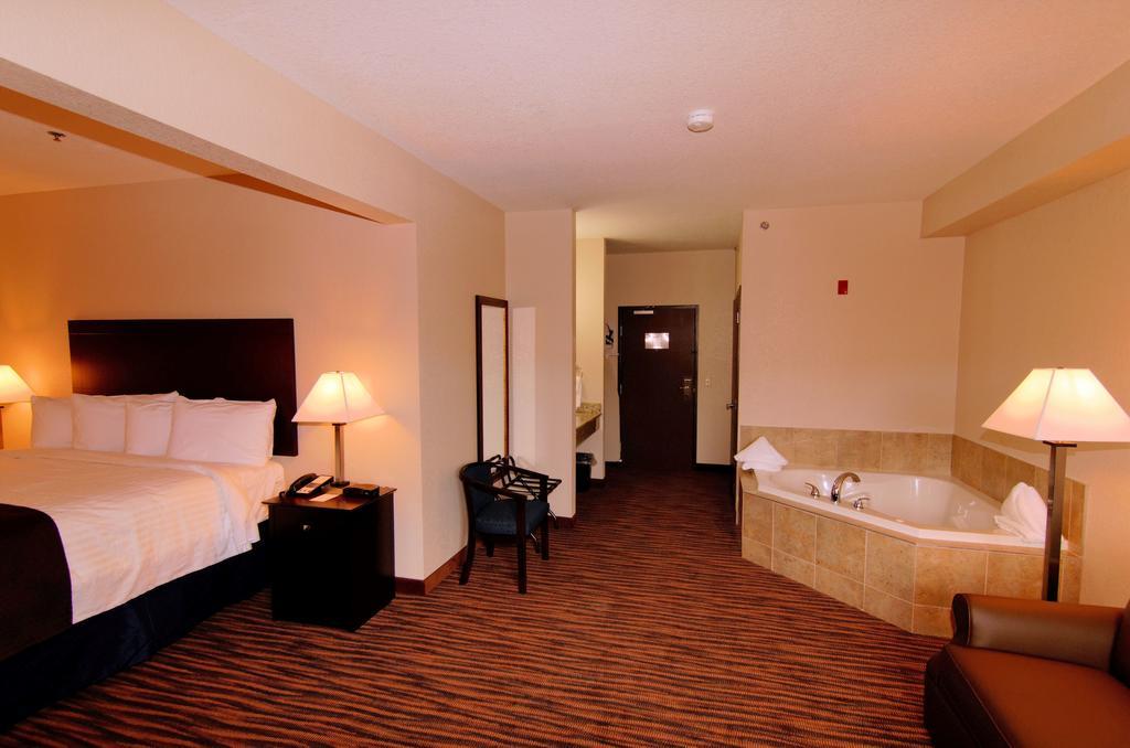 Cobblestone Inn & Suites - Denison | Oak Ridge Екстер'єр фото