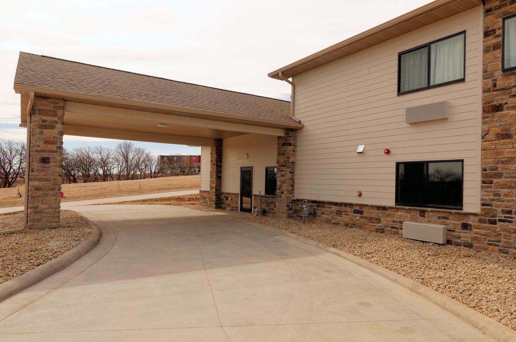 Cobblestone Inn & Suites - Denison | Oak Ridge Екстер'єр фото