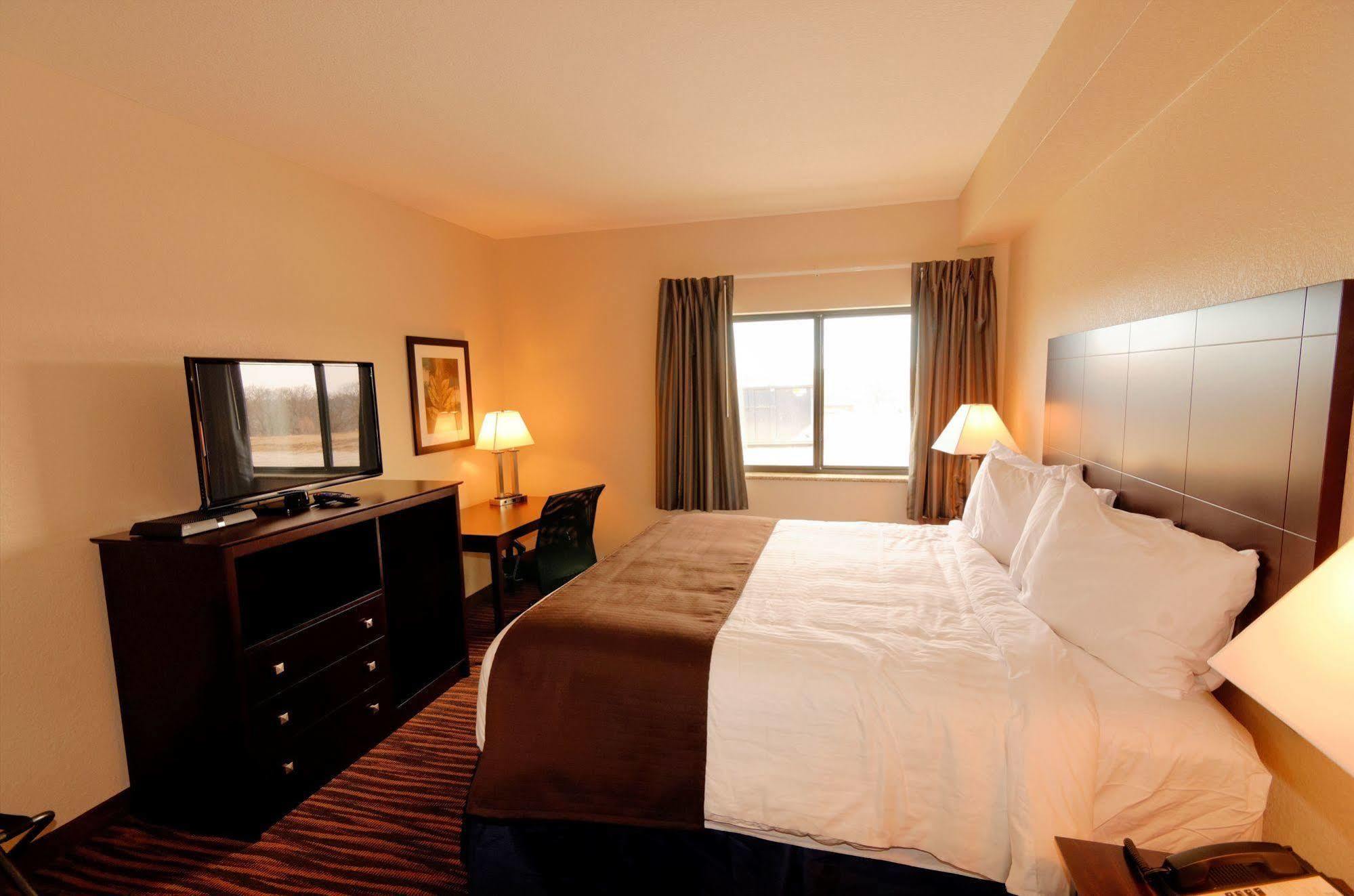 Cobblestone Inn & Suites - Denison | Oak Ridge Екстер'єр фото