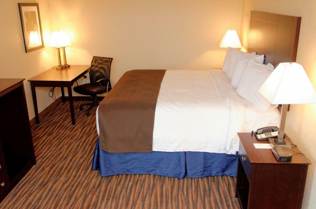 Cobblestone Inn & Suites - Denison | Oak Ridge Екстер'єр фото