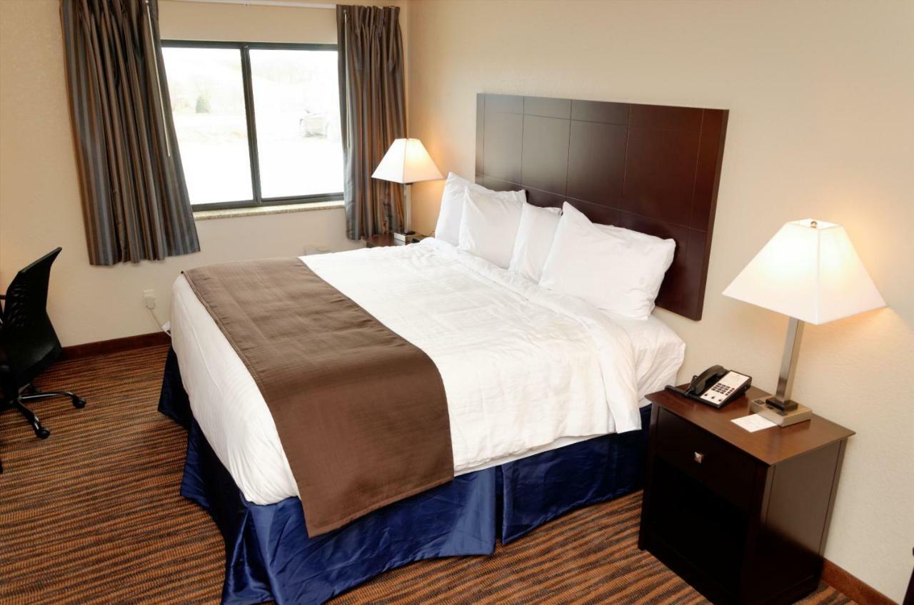Cobblestone Inn & Suites - Denison | Oak Ridge Екстер'єр фото